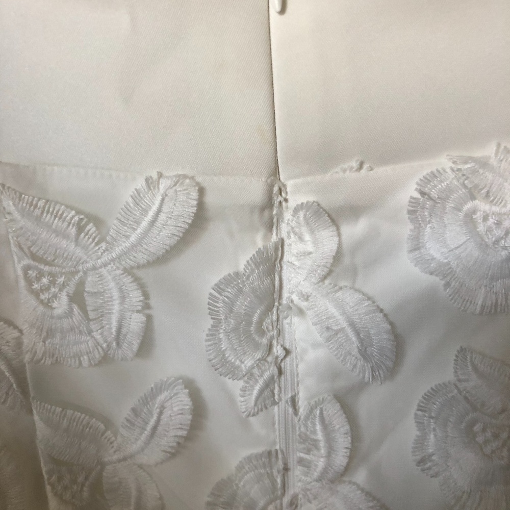 Dress - Picture 2 of 6